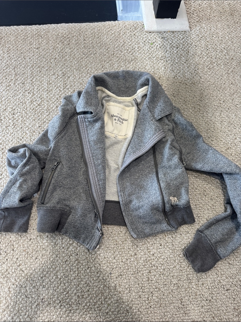 Abercrombie & Fitch women’s cropped Heather Gray Zip Moto Jacket